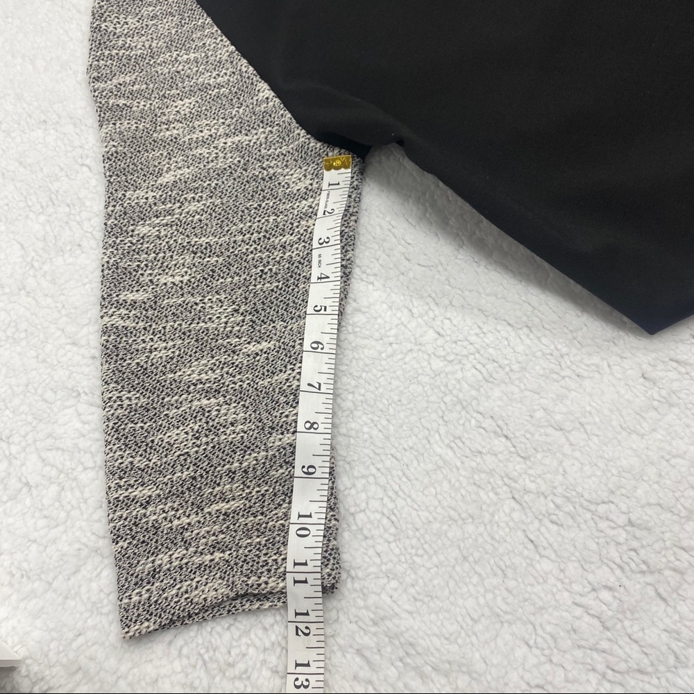 Ann Taylor LOFT black dress with gray & white 3/4 sleeves size 10 Relaxed Fit - Picture 5 of 8